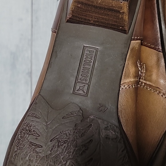 Pikolinos Leather Buckle Boots - Picture 7 of 10